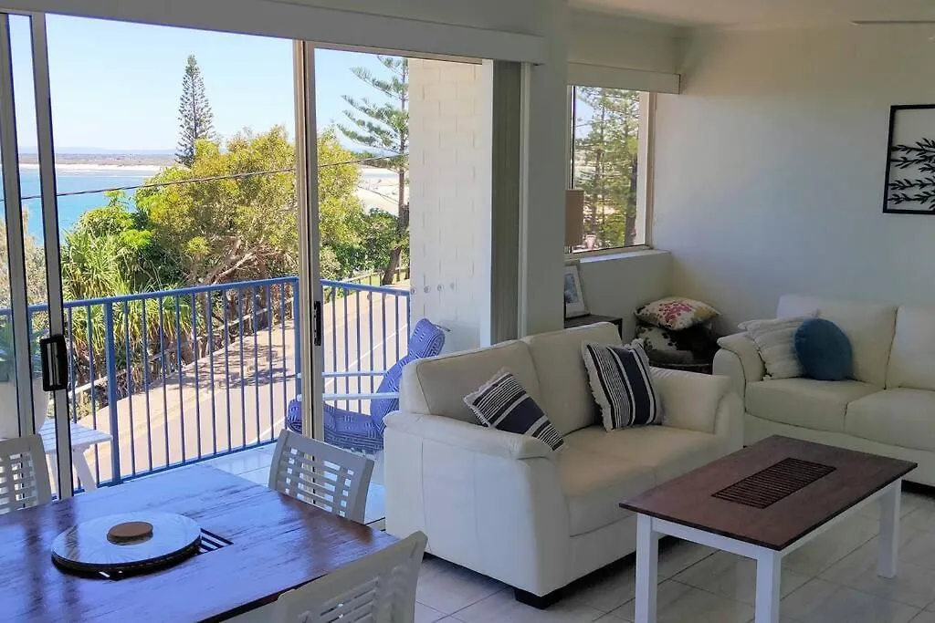 Perched Above The Waves At Kings Beach Apartment Καλούντρα